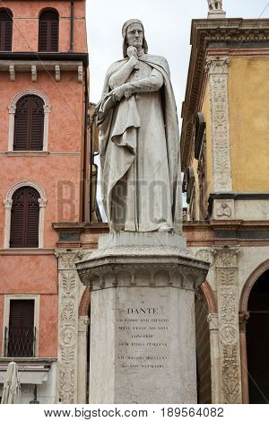 Dante Alighieri Statue at Piazza dei Signori in Verona