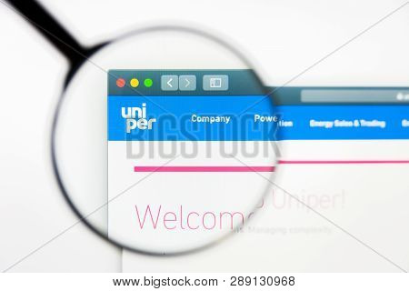 Los Angeles, California, Usa - 12 March 2019: Illustrative Editorial, Uniper Website Homepage. Unipe