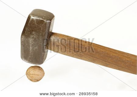 Młot i orzech