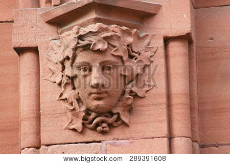 Steinrelief  Stone Relief