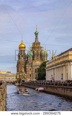 Saint Petersburg, Russia - September 9, 2017: View Onto The River Neva And Ornate Exterior And Color