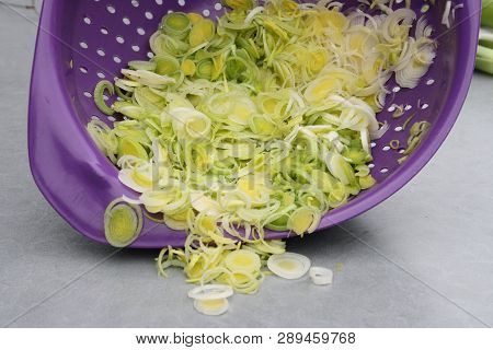 Soame Fresh Leeks Finished Kitchen, Prepared (cut)