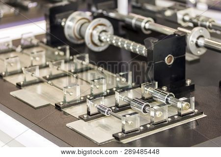 Close Up Many Size Of High Quality And Precision Linear Ball Bearing Guide Of Machine For Industrial