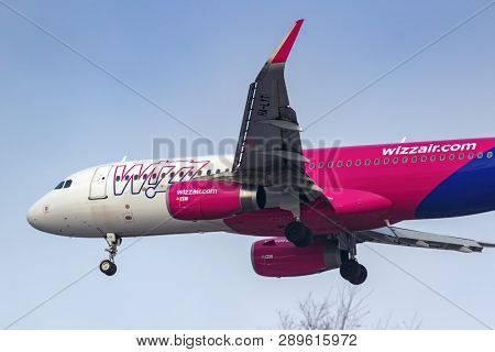 Moscow, Russia - March 14, 2019: Aircraft Airbus A320-200 Ha-lyt Of Wizz Air Going To Landing At Vnu
