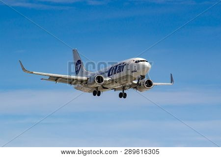 Moscow, Russia - March 14, 2019: Aircraft Boeing 737-524(wl) Vp-bfs Of Utair Aviation Going To Landi