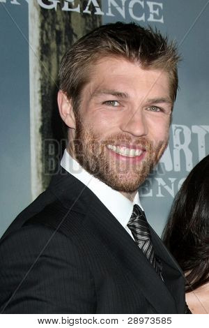 LOS ANGELES - JAN 18: Liam McIntyre. ankommer til 