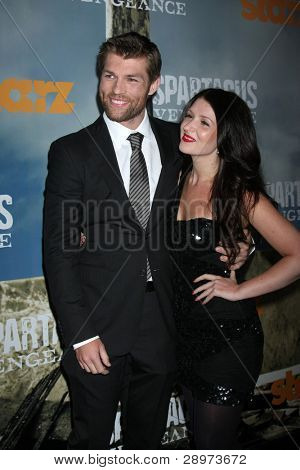 LOS ANGELES - JAN 18: Liam McIntyre. ankommer til 