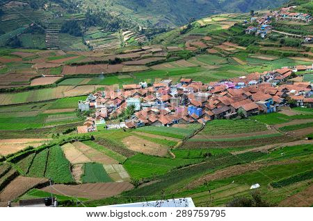 The Picturesque Poombarai Village