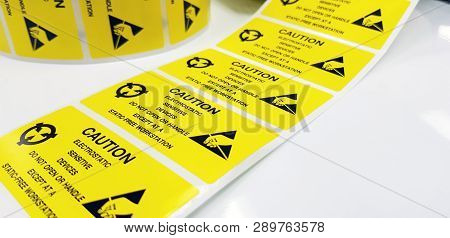 Yellow Caution Label,standard Caution Label With Text 