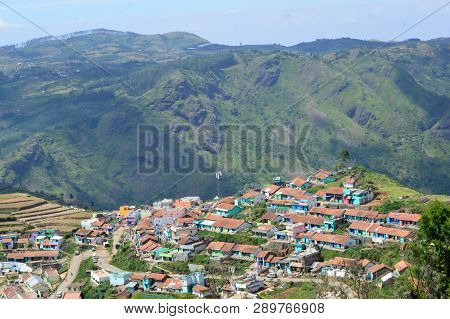 Poombarai Village And Terraced Farming In Kodaikanal