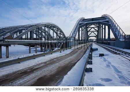 American Bridge, Built In The 1840S. Bridges Are Built Entirely Of Metal Structures. On The Construc