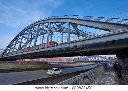 American Bridge, Built In The 1840S. Bridges Are Built Entirely Of Metal Structures. On The Construc