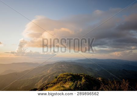 The Sea Of Fog With Forests And Mountains Valley ,beautiful In Nature Landscape ,doi Thule ,tak Prov
