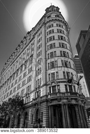 Sydney, Australia - Feb 18, 2019: Monochrome Of The Radisson Blu Plaza Hotel On Hunter Street. Inter