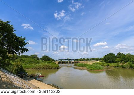 The View Of The Pasak River And The Beautiful Nature Behind Rama 6 Dam, Phra Nakhon Si Ayutthaya Pro