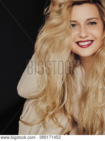 Beautiful Woman Smiling, Long Blonde Hairstyle And Natural Makeup Look, Beauty And 90S Style Fashion