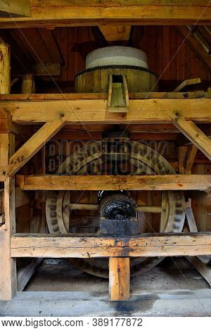 Revolving Gears Of A Historic Gold-bearing Ore Mill Technical Monuments For Gold Ore Mining In The J