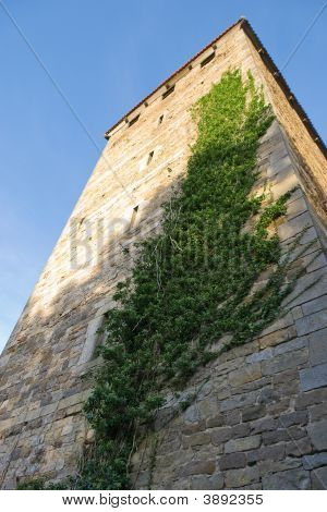 Torre di pietra