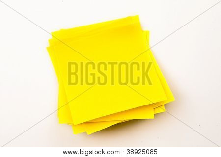 Sticky Note contro uno sfondo bianco