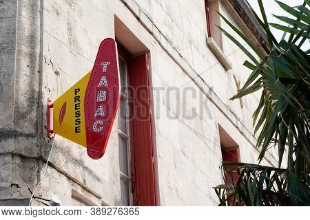 Bordeaux , Aquitaine / France - 10 01 2020 : Presse And Tabac Logo And Text Sign Of Tobacco Store An