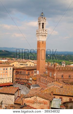 Piazza del Campo med Palazzo Pubblico, Siena, Italien
