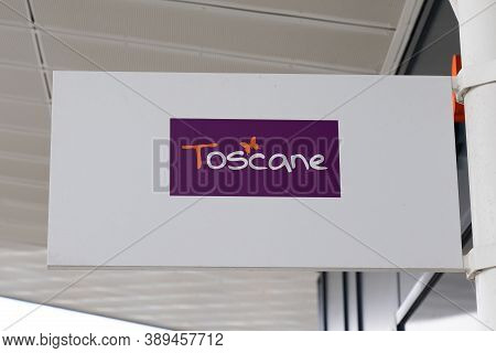 Bordeaux , Aquitaine / France - 10 10 2020 : Toscane Text Logo And Sign Of Fashion Woman Boutique Cl