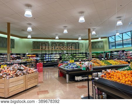 Orlando,fl/usa -10/2/20:  The Fresh Produce Aisle Of A Schnucks Grocery Store With Colorful Fresh Fr