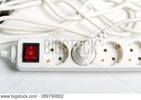 European Household White Extension Cord For 220v With Fuse On White Textile