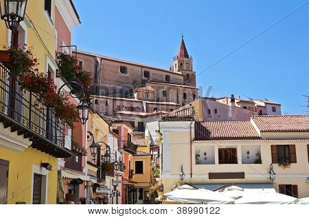 Aleja. Maratea. Basilicata. Włochy.
