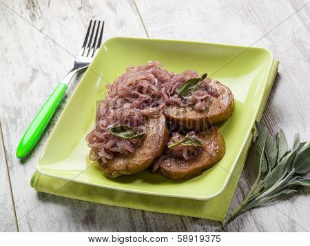 seitan with onions and sage