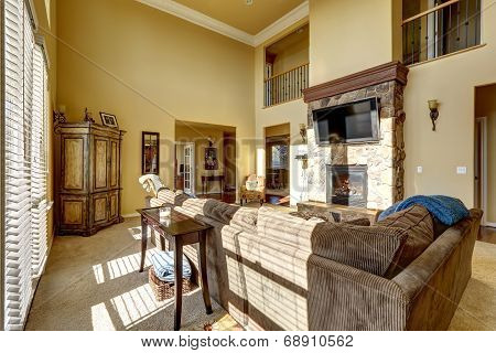 Luxury Living Room With Fireplace And Tv