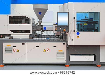 Injection Molding Machine