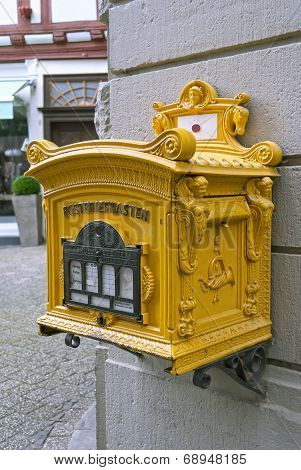 Old Mailbox