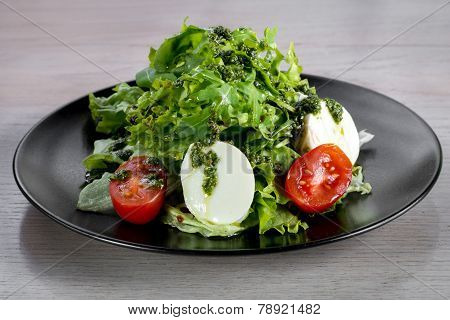Mozzarella ceaser salad