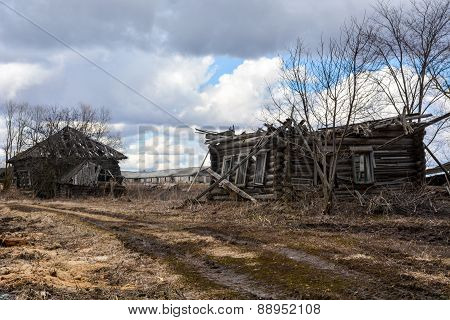Abandoned wooden house in the countryside