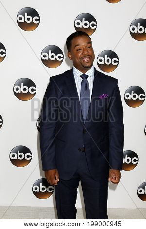 LOS ANGELES - AUG 6:  Alfonso Ribeiro at the ABC TCA Summer 2017 Party at the Beverly Hilton Hotel on August 6, 2017 in Beverly Hills, CA