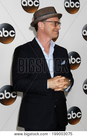 LOS ANGELES - AUG 6:  Joshua Malina at the ABC TCA Summer 2017 Party at the Beverly Hilton Hotel on August 6, 2017 in Beverly Hills, CA