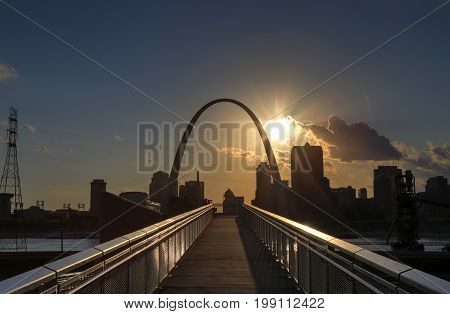 St. Louis, Missouri skyline from Malcolm W. Martin Memorial Park.