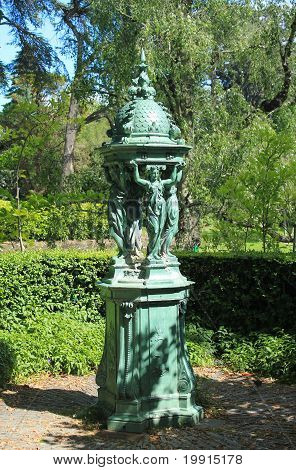 Brunnen