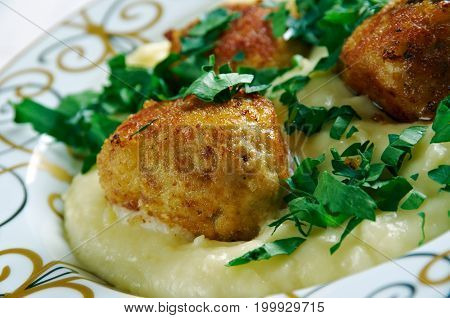 Turkish Meatballs With Sauce