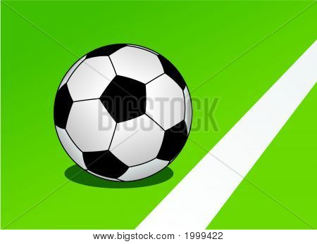 Мяч на футбольном поле