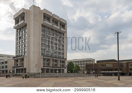 Dobrich, Bulgaria - May 1, 2008: Building And Street At The Center Of Town Of Dobrich, Bulgaria