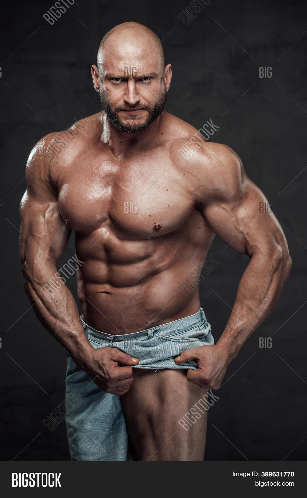 Caucasian Muscular Man Image & Photo (Free Trial) Bigstock