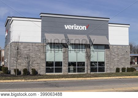 Greenfield - Circa December 2020: Verizon Wireless Retail Location. Verizon Delivers Wireless, High-