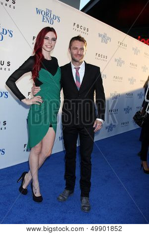 LOS ANGELES - 21 ago: Chloe Dykstra, Chris Hardwick alla 