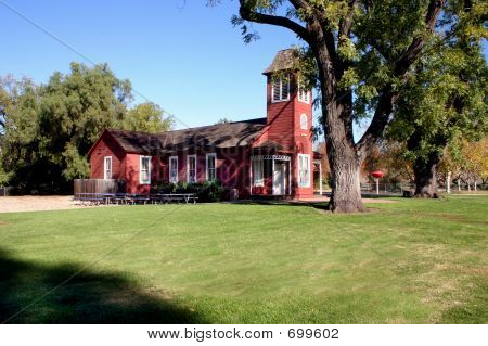 Rode Schoolhouse zijaanzicht
