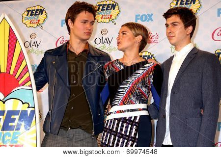 LOS ANGELES - AUG 10:  Ansel Elgort, Shailene Woodley, Nat Wolff at the 2014 Teen Choice Awards Press Room at Shrine Auditorium on August 10, 2014 in Los Angeles, CA