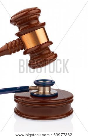 gavel and stethoscope, symbol photo for bungling doctors and error