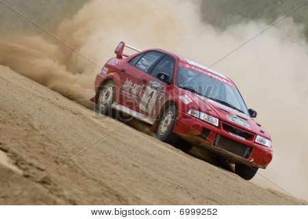 รอสตอฟน 27 กรกฎาคม - รัสเซีย: Dmitriy Delov ขับรถ Subaru Impreza ระหว่างรัสเซีย Velikiy รอสตอฟน R