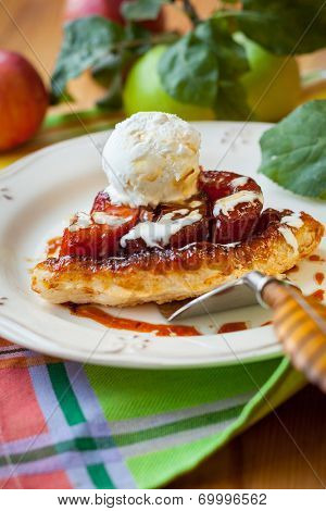 Apple Tart Tatin with ice cream